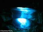 崖下　ダイバー限定青の洞窟